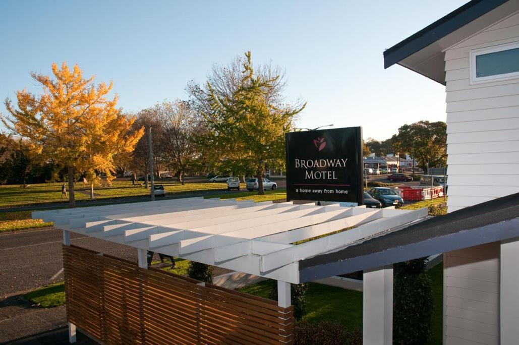 Broadway Motel & Miro Court Villas Matamata Exterior photo
